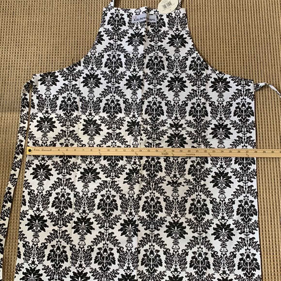 Apron - Picture 6 of 8